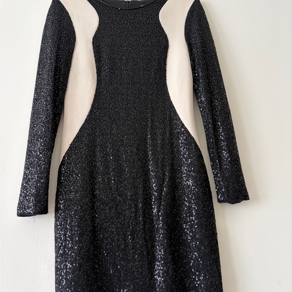 Slate & Willow Elegant Black and Cream Long Sleeve Dress